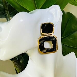 Elegant Black and Gold Geometric Earrings